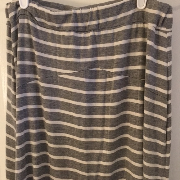 Gray and cream cotton model knit maxi skirt - Picture 3 of 6